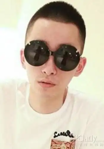 子弹头发型怎么弄