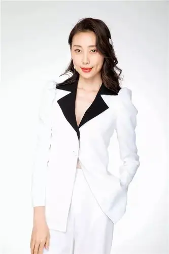 人物| 广东新闻广播高娜:期待每一次转身都更加从容