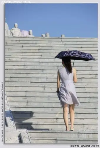 女人,最美是背影.