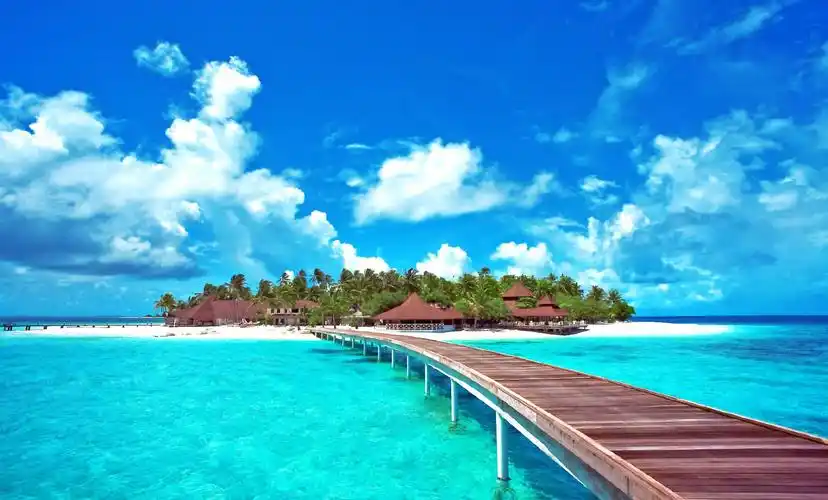 这美丽的海景真的是后悔只带了一身泳衣,应该多带几身风格不一样的