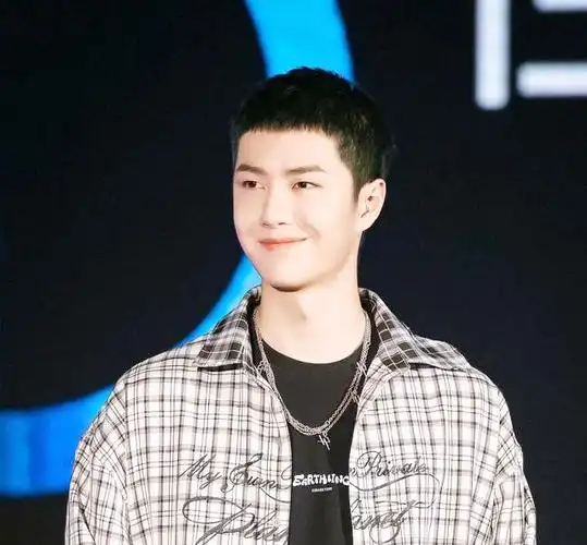 王一博的寸头造型,真的不错呦