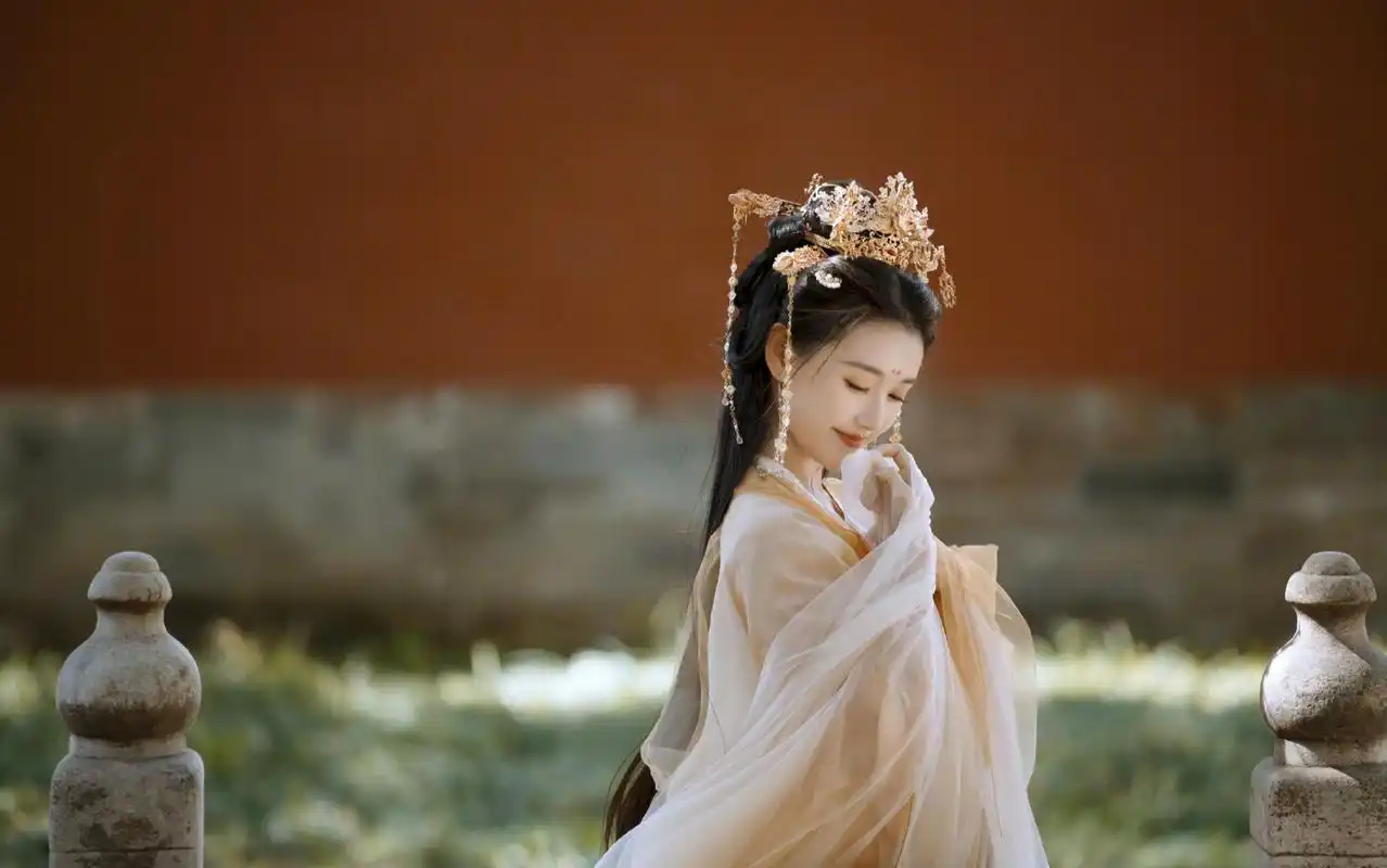 蒋依依最新古装造型,古风大片的感觉有了,冬日古风写真,大雪了