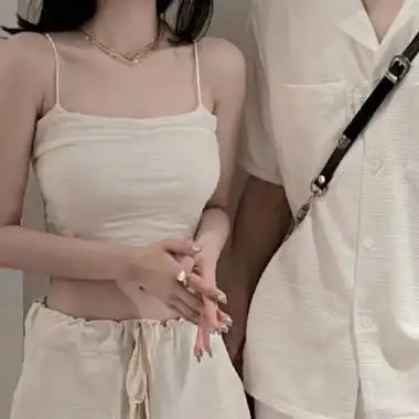 小编为大家带来的一组幸福感爆棚,很细致又很浪漫的甜蜜情侣头像,就为