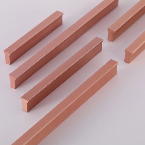 玫瑰金一字形拉丝拉手衣橱柜门抽屉门把手加长通体美式轻奢铝合金