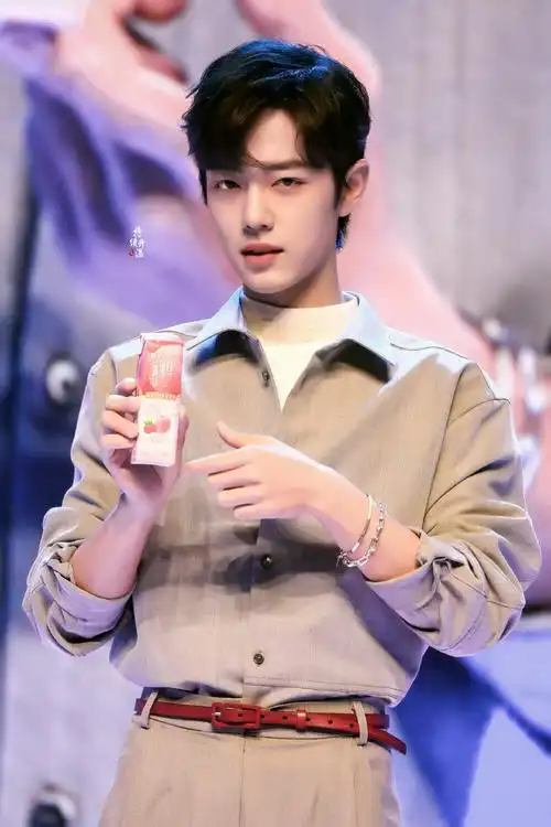 肖战. |真果粒见面会