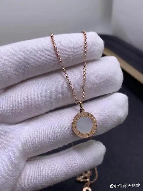 【爱上了这款宝格丽黑白圆饼项链95】