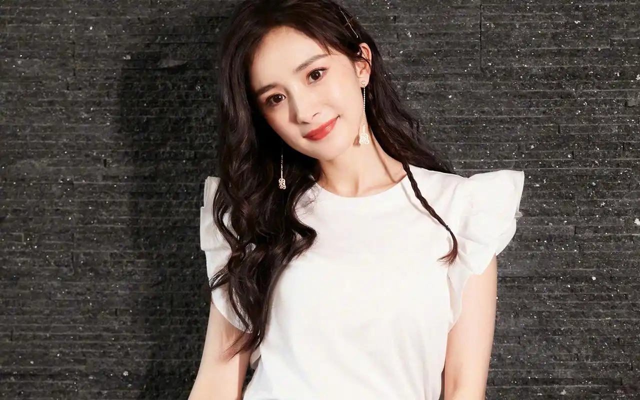 杨幂优雅复古写真桌面壁纸