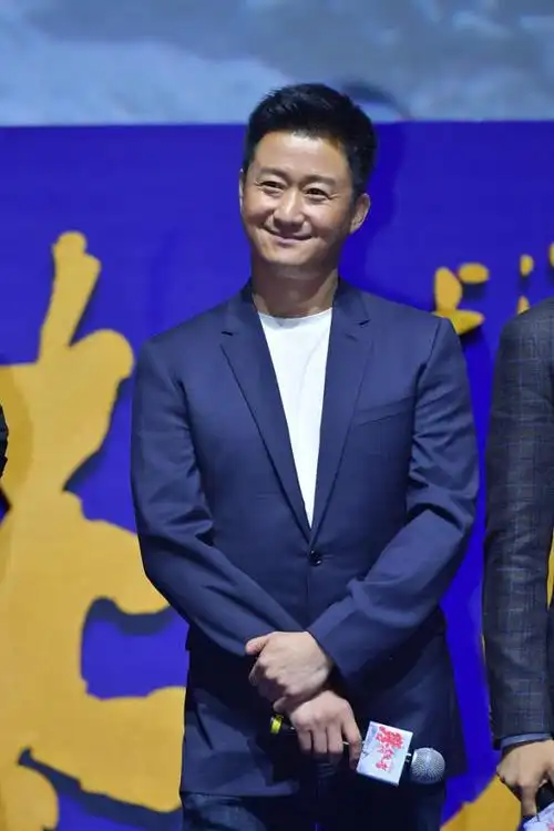 一线丨吴京两次欲登顶遭劝退 章子怡:每个人心中都有一座高峰