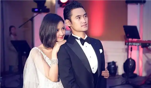 袁弘谈老婆张歆艺, 她却实是"招黑"经常不带脑子, 我都看不下去