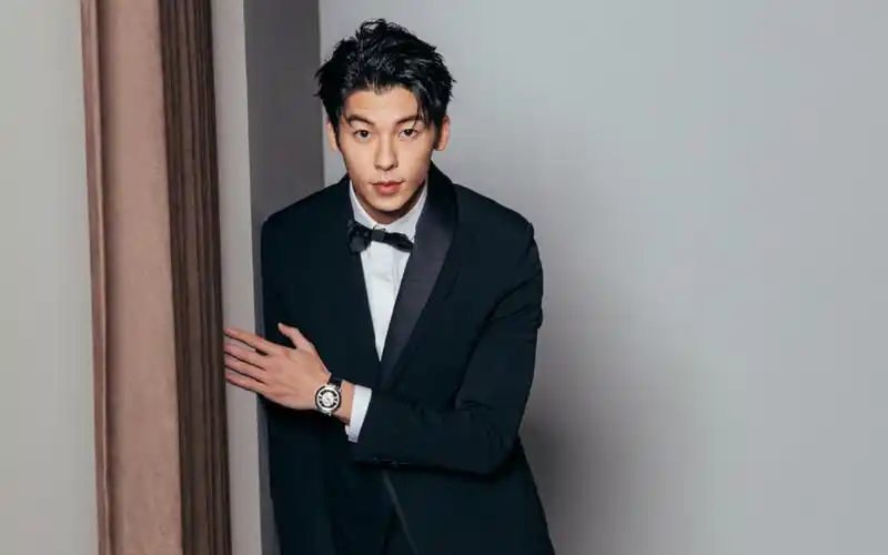 许光汉雅痞帅气写真桌面壁纸-港台明星-壁纸下载-美桌网