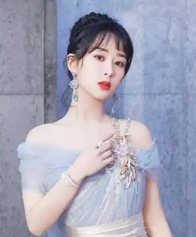 回顾杨紫与秦俊杰的爱情,重点不在他做的对与不对,而在信任上