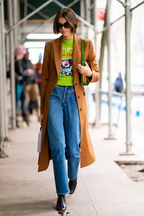 18岁富二代kaia骷髅腿让穿搭出众拥有超模基因就是强势