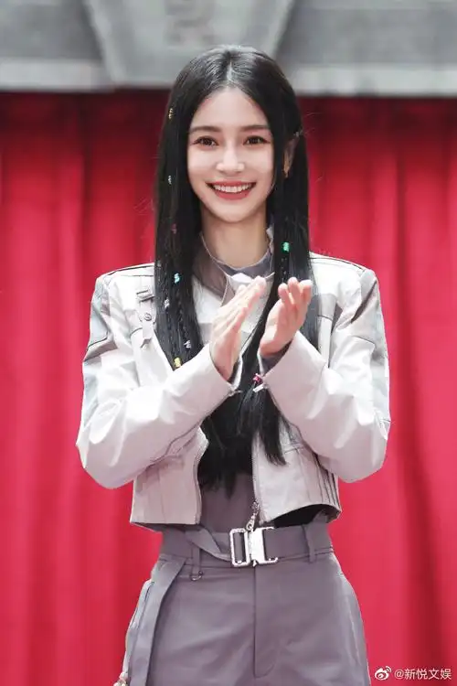 angelababy奔跑吧城市追击战剧照##angelababy奔跑吧今晚见