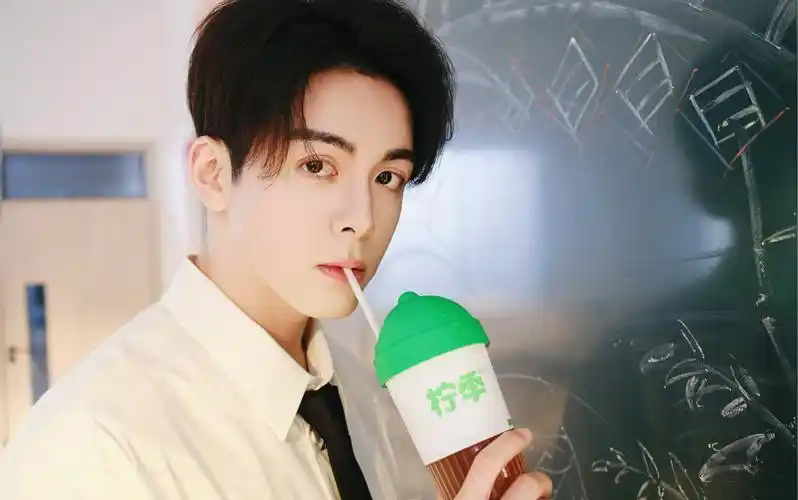 【曾舜晞】他真是无死角的帅.