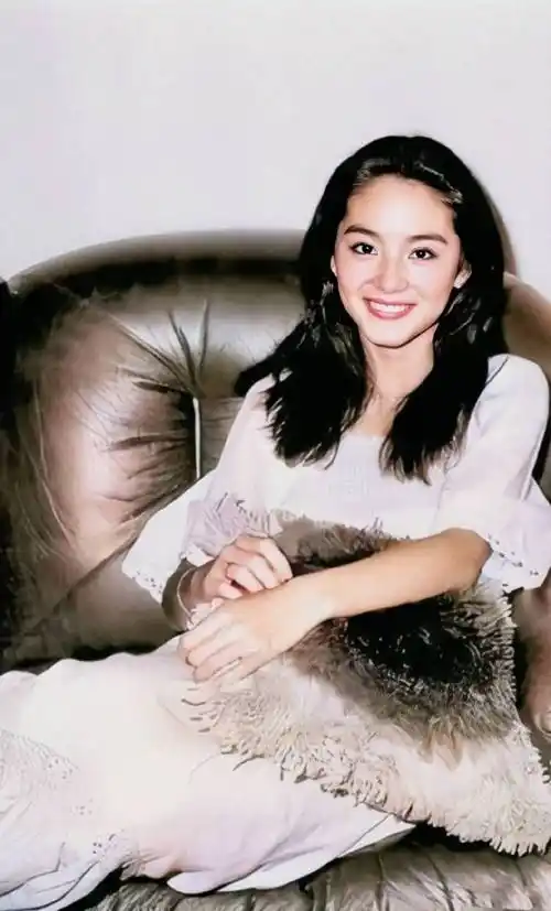 林青霞年轻时清纯与英气交相辉映!美得不可方物犹如天仙_台湾省_秦汉_