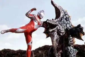 不用怕,我们有正义的奥特曼超人!看超人怎么打怪兽吧!