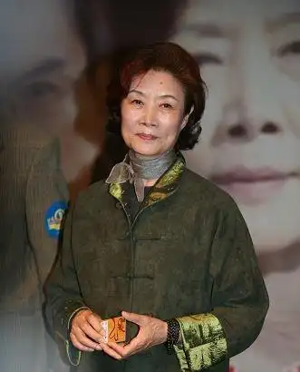 "大器晚成"吕中:47岁成名,儿子是知名导演,儿媳是国际影后_表演_时候