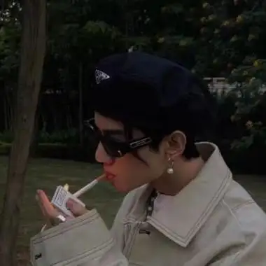 精致男生头像很帅气稳重又成熟