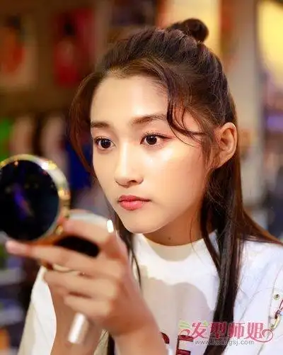 观影你的名字关晓彤哭惨向外恋爱的她发型颜值越来越高