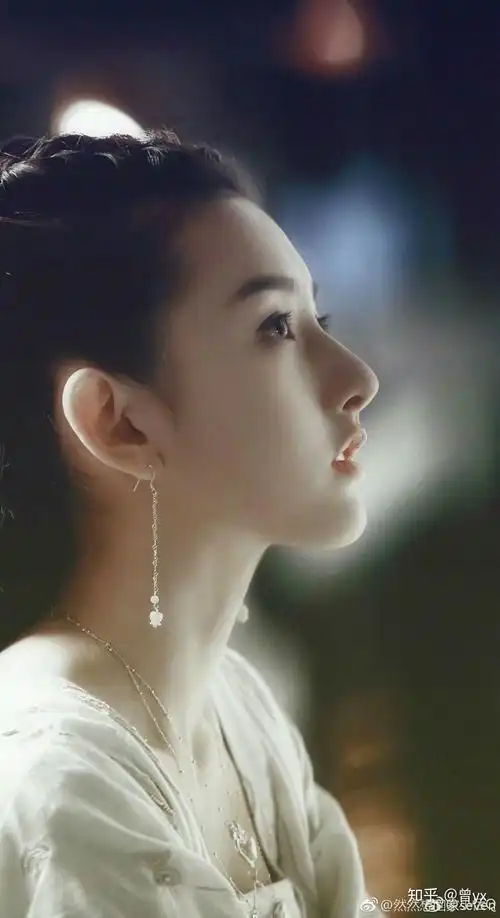 你见过的最美的侧脸是什么样子? - 知乎