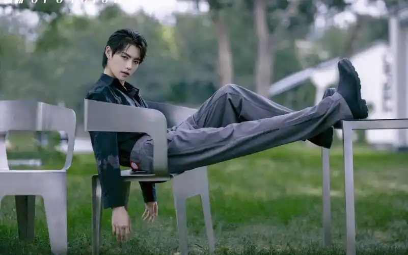 肖宇梁杂志拍摄花絮