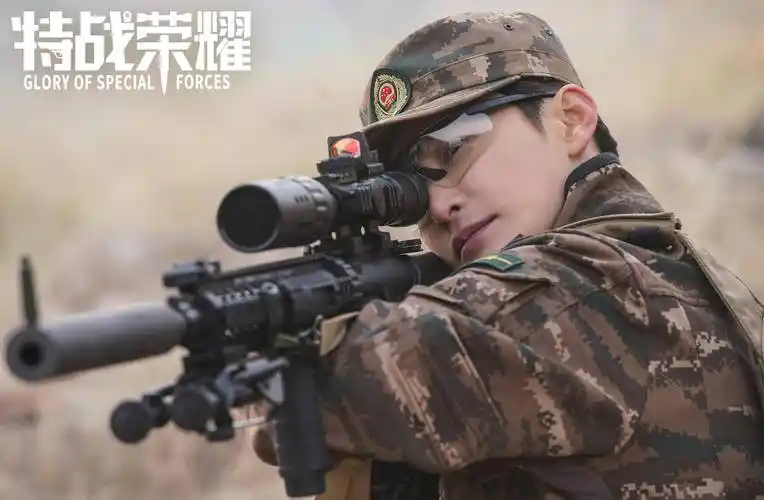 导演徐纪周杨洋对军人热血充满渴望英雄梦一直在他心里