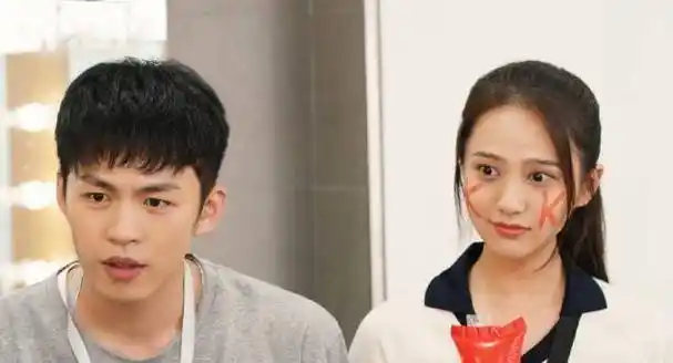 热爱的》大结局,佟年韩商言举办婚礼,小米向亚亚求婚_李现_真香_杨紫