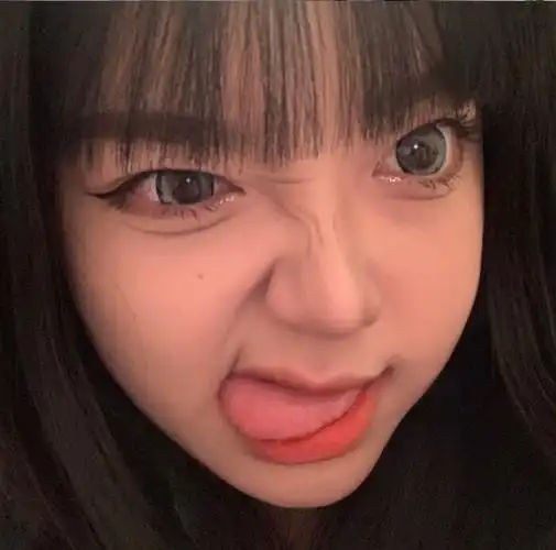 想球球这种吐舌的头像