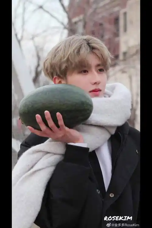 蔡徐坤 偶像练习生时的猪咪真的好可爱-其他视频-搜狐视频