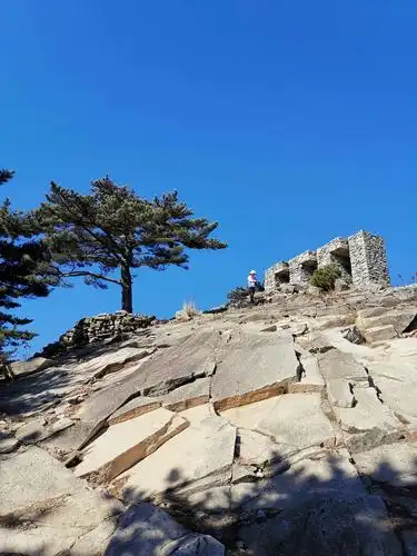 山高我为峰——大别山主峰二日徒步行