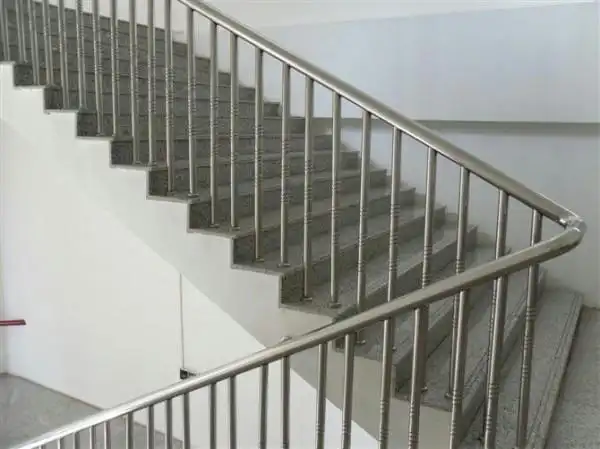 楼梯扶手,吉林市诚昊白钢铁艺经销部