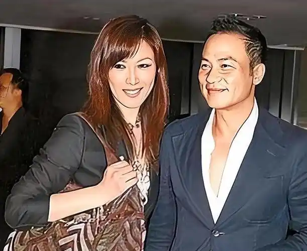 演员任达华因爱选择丁克不要孩子50岁看到女儿时热泪盈眶