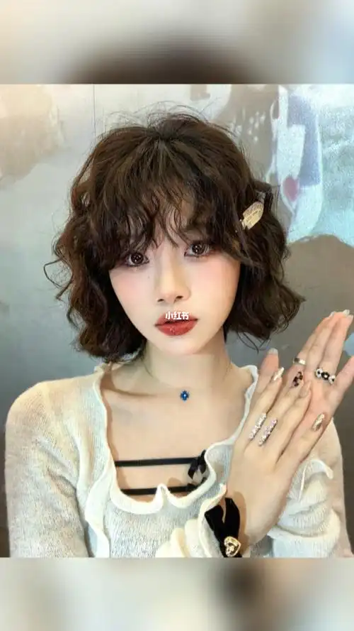 京卓发型设计: 短发都适合的法式烫发 慵懒烫发木马卷羊毛卷 女生短发