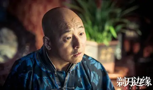 剃刀边缘何大牙扮演者演技获赞 周晓鸥乌龙领盒饭观众爆笑