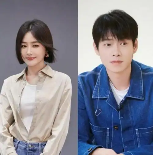 秦岚魏大勋手挽手回家!秦岚多次主动示好,手臂膝盖暴露年龄!