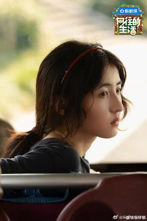 张子枫 彭昱畅从没直接喊过我全名