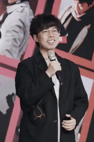 cv倔强的小红军