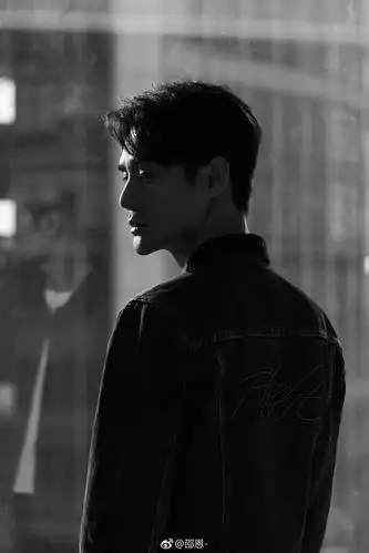 这些男明星侧脸绝了你觉得谁的颜最可入画