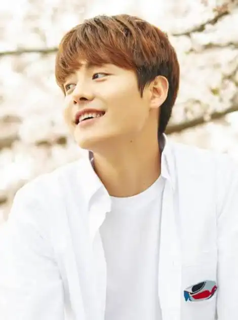 马天宇帅气写真 宝藏男孩马天宇庆生33岁(1)