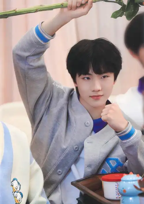 宿舍 真不错 | pb扫图 |单人照#苏新皓 三代唯一全能ace#@tf家族