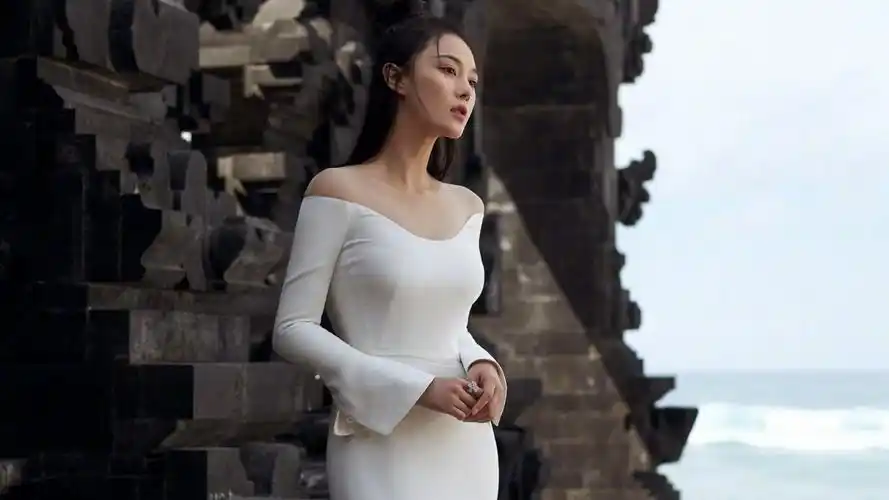 张馨予性感写真图片-美女壁纸-高清美女图片-娟娟壁纸