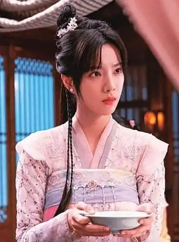 庄达菲张淼怡李庚希兰州晚报讯 古装剧《玉骨遥》开播,"顶流"肖战领衔