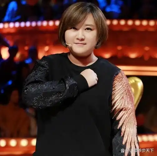 贾玲请冯巩电影客串,给30万片酬被一顿大骂,是给少了吗?