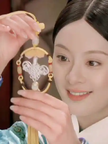 蓝盈莹也做了甘露寺美甲