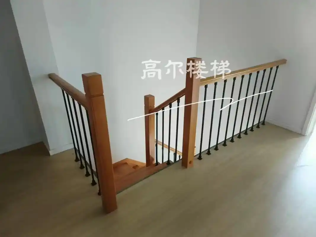 楼梯实木混搭风#各式各样的楼梯款式 #室内家用楼梯扶手 #梯梯设计