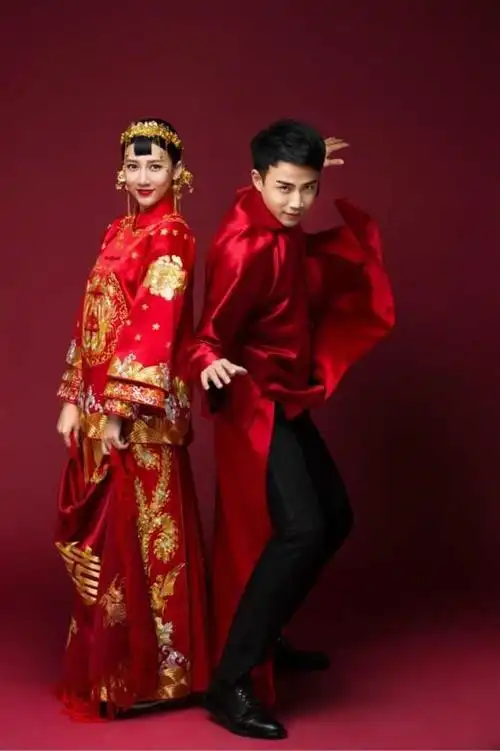 近年明星婚礼中有哪些可圈可点让人眼前一亮的的中式礼服内附周唐明制