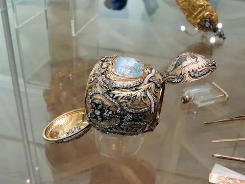 俄罗斯冬宫博物馆馆藏世界名贵黄金艺术品