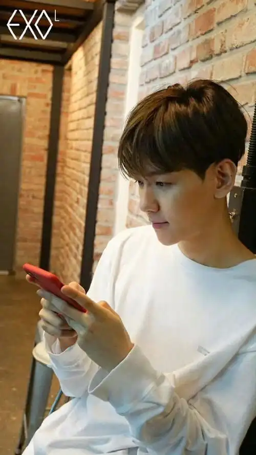 边伯贤#20060691lysn那年今日 女友视角和自拍视角06