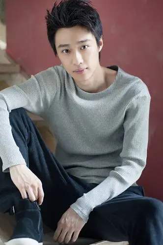 检察官李洋可圈可点诠释制服魅力