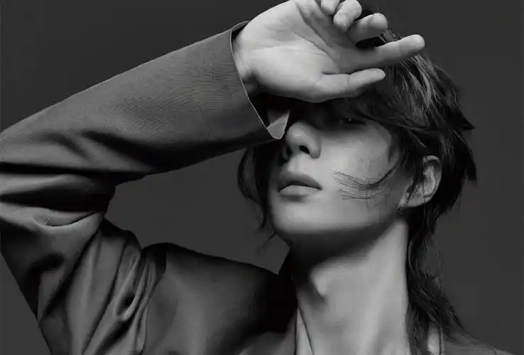 王一博酷帅时尚壁纸_超个性时尚王一博